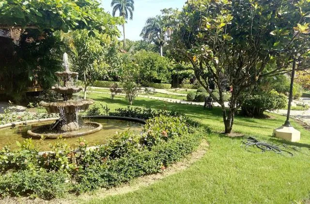 Rancho Turistico Dona Callita jardin tropical
